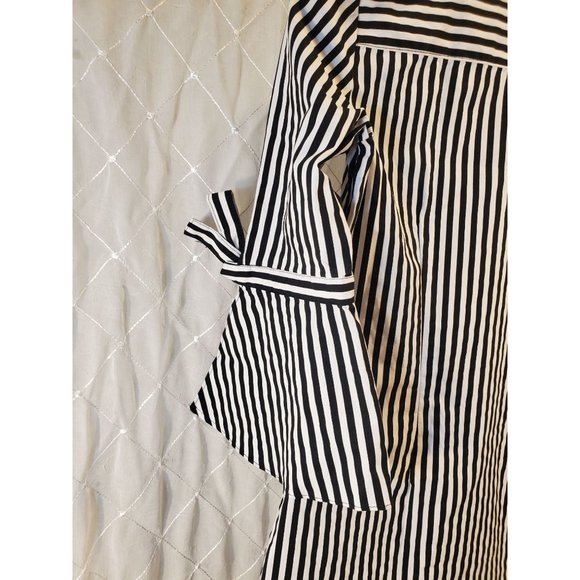 New York and Company Striped bell sleeved shirt SZ. L woman's - Picture 6 of 6